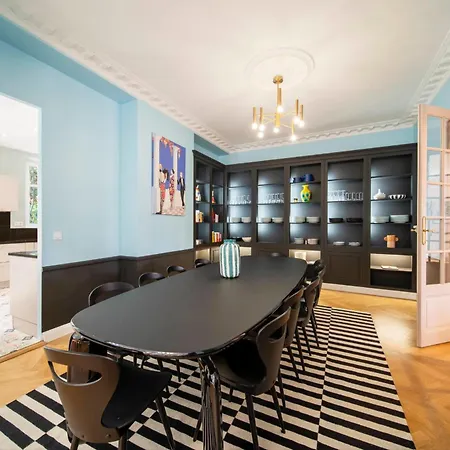 Sumptuous Family With Swimming Pool Within Walking Distance Of Cannes Le Cannet