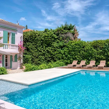 Villa Somptueuse Belle Epoque Avec Piscine A Distance Piétonne De Cannes *